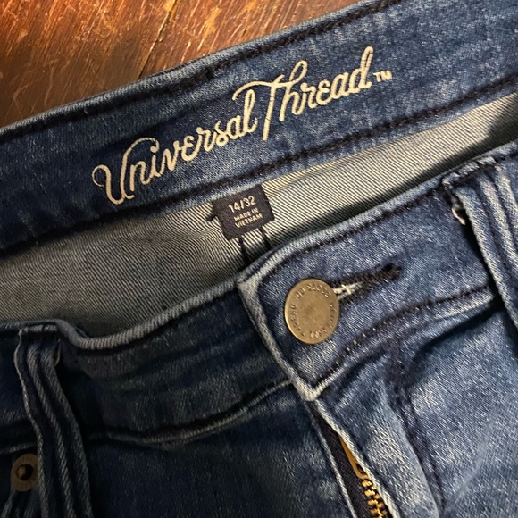 Women’s Size 14 Shorts - Picture 2 of 5